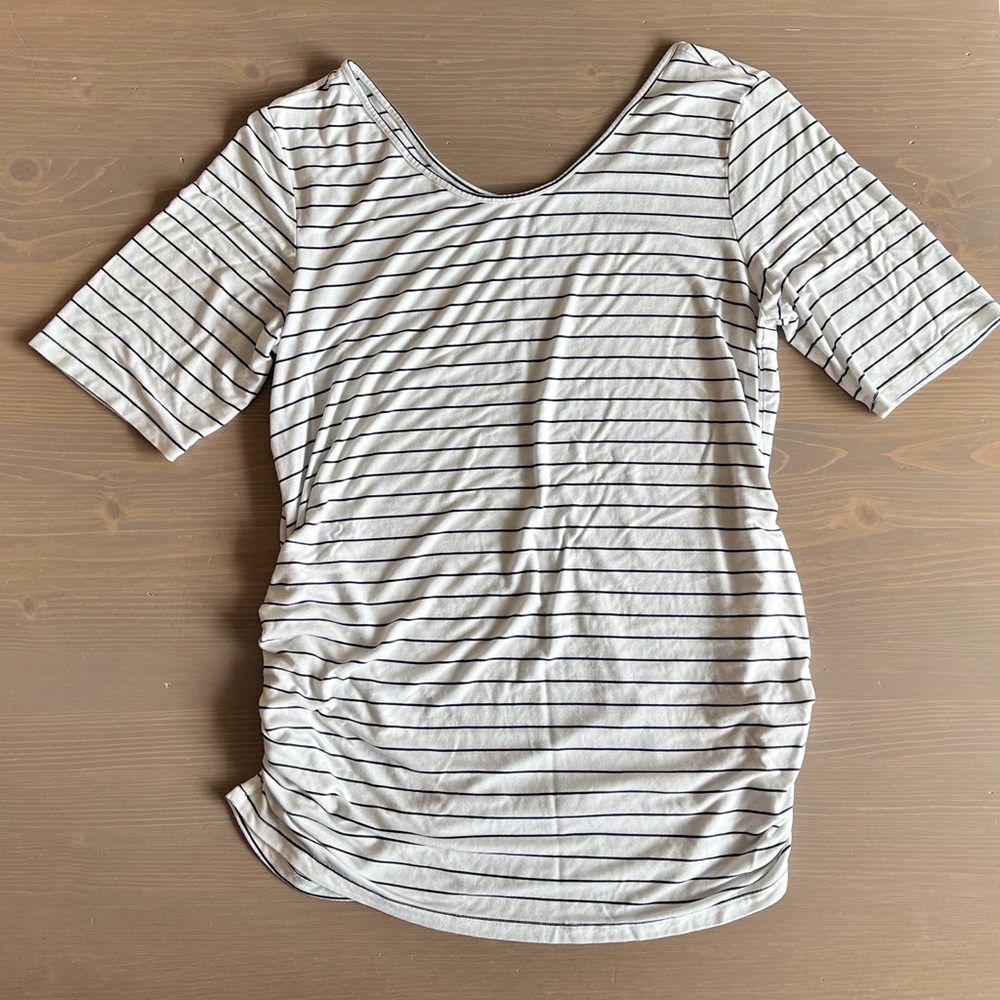 🤰 Old Navy Maternity Women’s XL Shirt